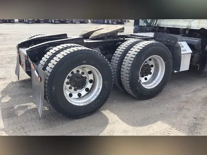 2020 Freightliner Cascadia 126