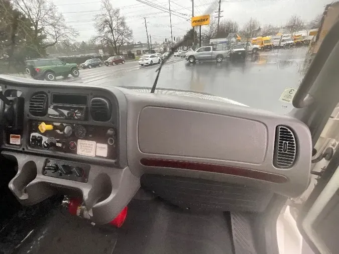 2018 Freightliner M2