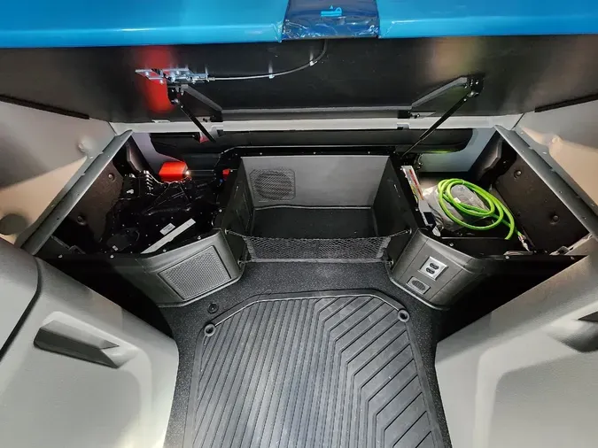 2026 VOLVO VNL64T860