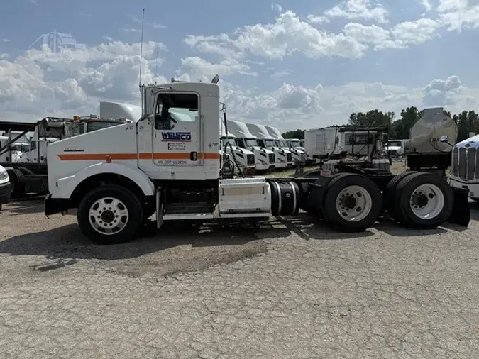2013 KENWORTH T800