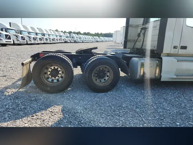 2018 Volvo VNL300