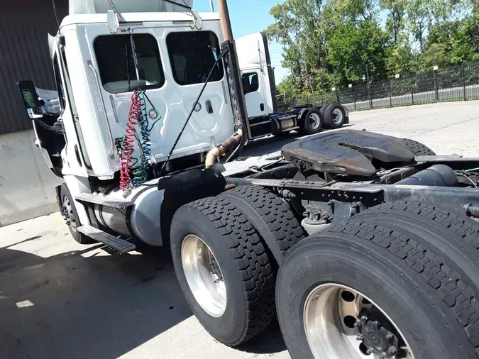 2017 FREIGHTLINER/MERCEDES CASCADIA 125