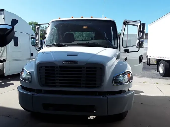 2020 FREIGHTLINER M2 106