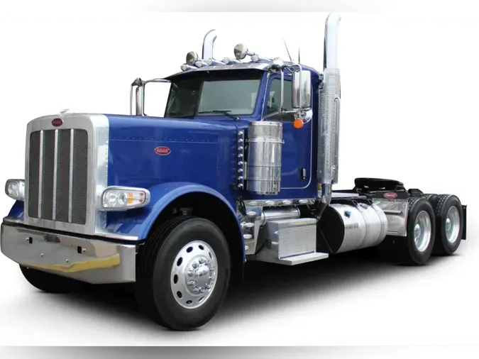 2022 Peterbilt 389f572261c833b439c049608d9e032332a