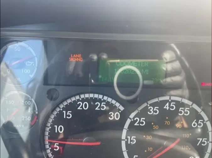2021 FREIGHTLINER/MERCEDES M2 106
