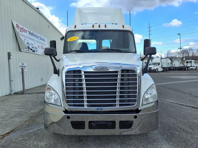 2019 FREIGHTLINER/MERCEDES CASCADIA 125