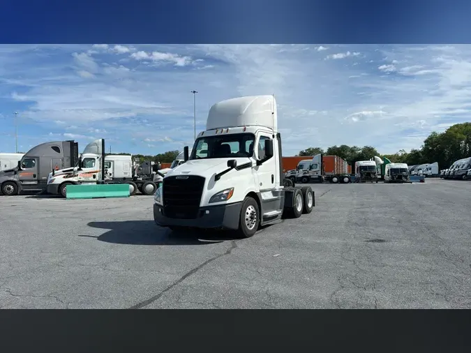 2020 Freightliner Cascadia 126f57932ce194bb771132a05aa847e18af