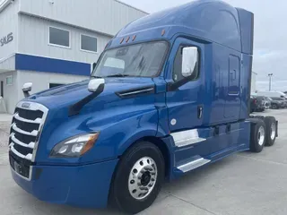 2020 Freightliner Cascadia 126