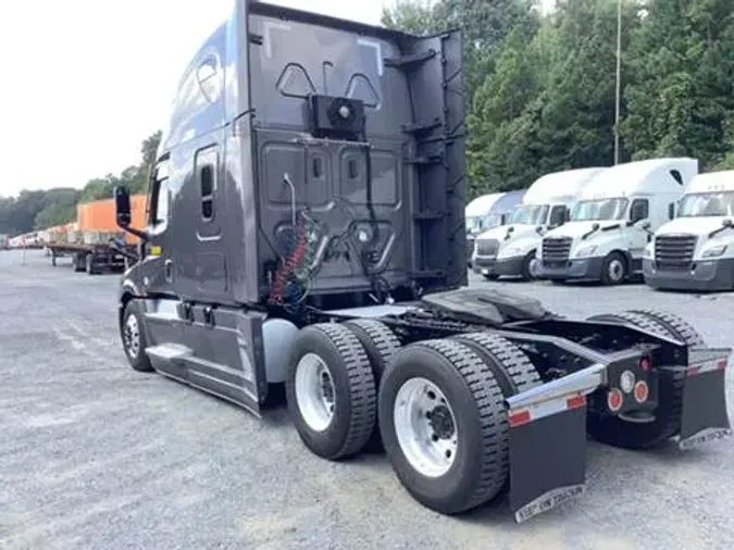 2020 Freightliner Cascadia