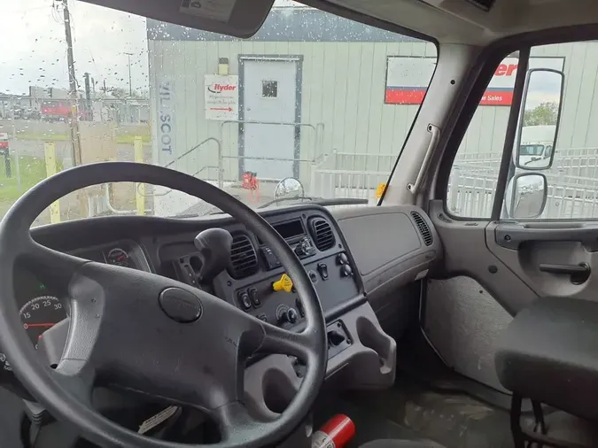 2019 FREIGHTLINER/MERCEDES M2 106f57dbad99573a830751a02bea83fb54c