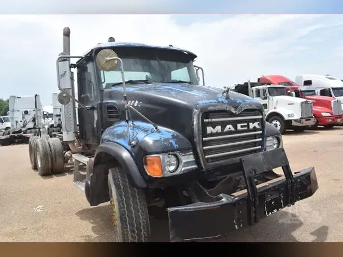 2007 MACK GRANITE CV713