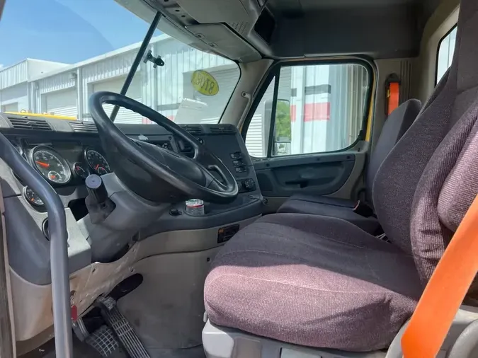 2018 FREIGHTLINER CASCADIA 113