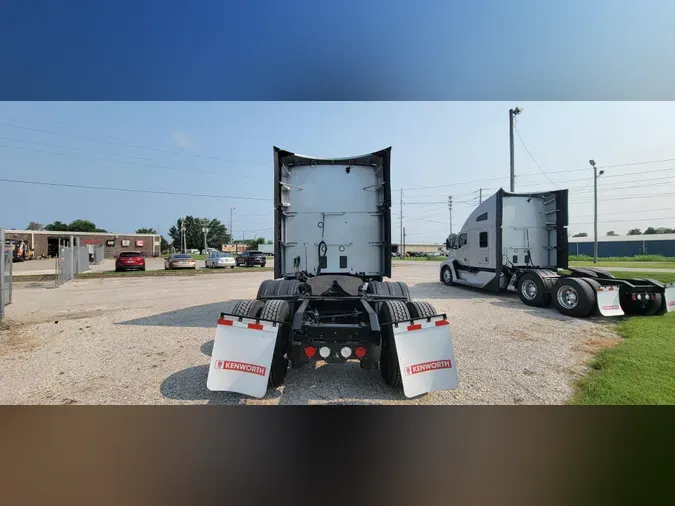 2023 Kenworth T680f57ff123dd8348f8ef28ecc9f7cc4904