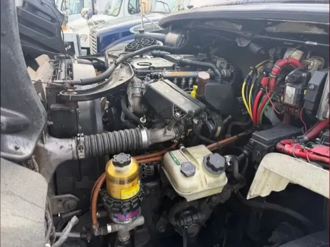 2019 FREIGHTLINER/MERCEDES M2 106