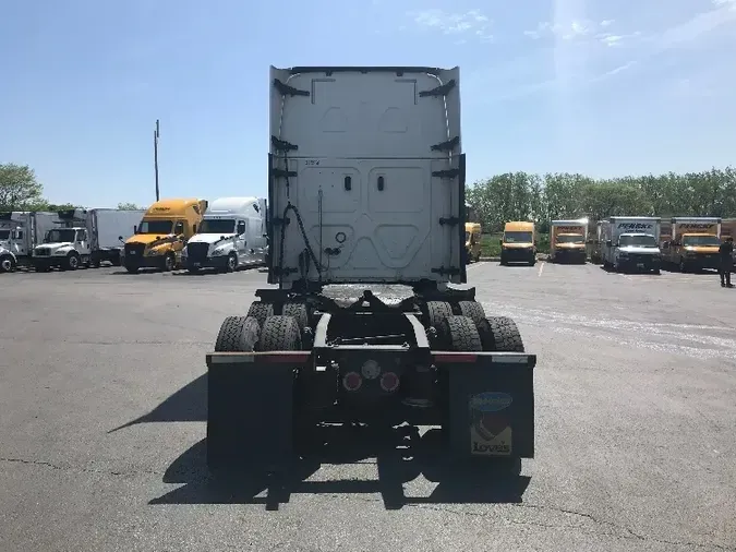 2018 Freightliner T12664ST