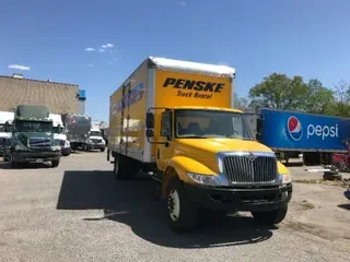 2017 INTERNATIONAL 4300