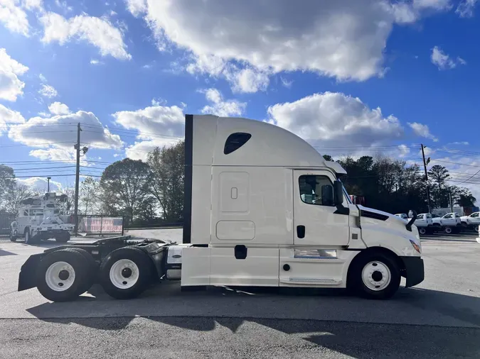 2020 Freightliner Cascadia