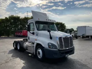 2017 FREIGHTLINER X12564ST