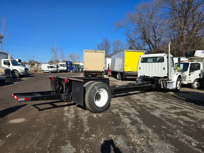 2017 FREIGHTLINER/MERCEDES M2 106