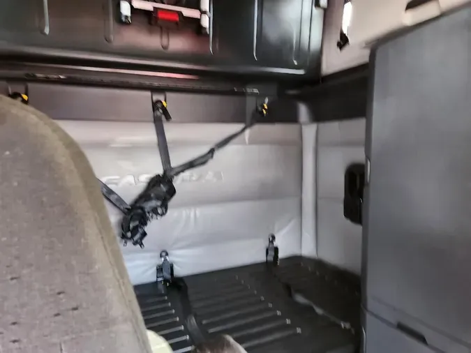 2022 FREIGHTLINER Cascadia 126