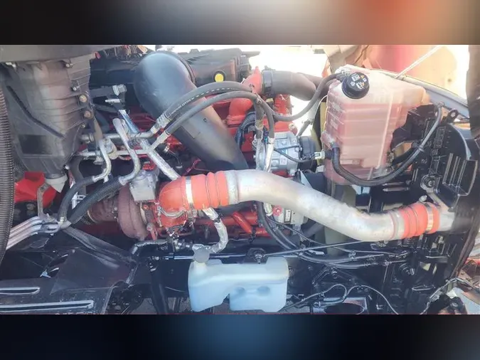 2020 INTERNATIONAL LT