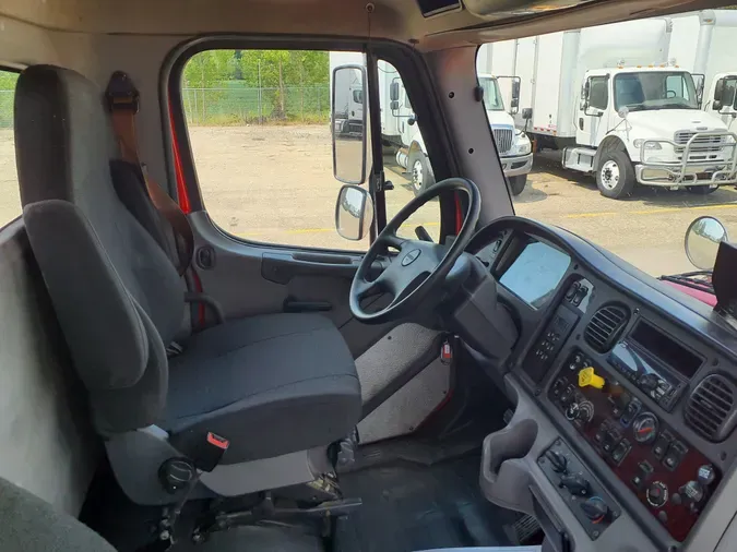 2018 FREIGHTLINER/MERCEDES M2-112