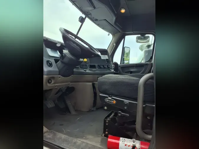 2014 FREIGHTLINER CASCADIA 125