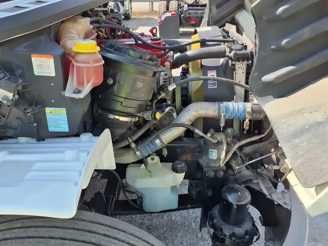 2019 FREIGHTLINER/MERCEDES M2 106