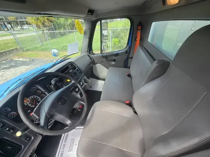 2019 FREIGHTLINER/MERCEDES M2 106f59e50bffa6eab4811d72d22c41ee247