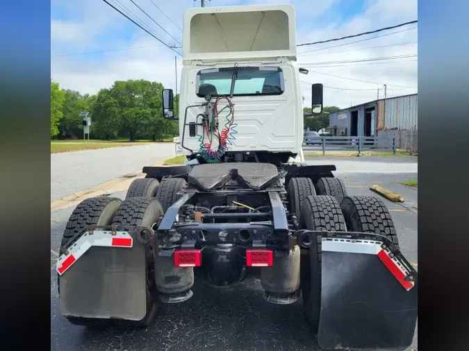 2020 NAVISTAR INTERNATIONAL LT625 DAYCAB T/A