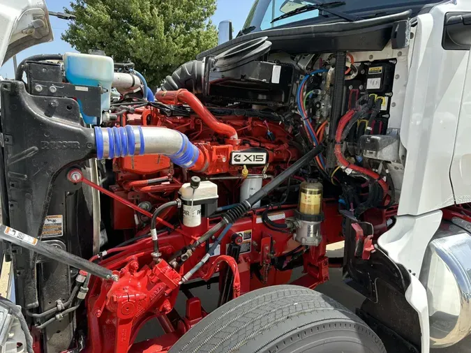 2023 Peterbilt 567f5a0a7ff44373db65ee78b301eab2bb5