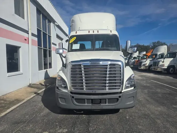 2018 FREIGHTLINER/MERCEDES CASCADIA 125