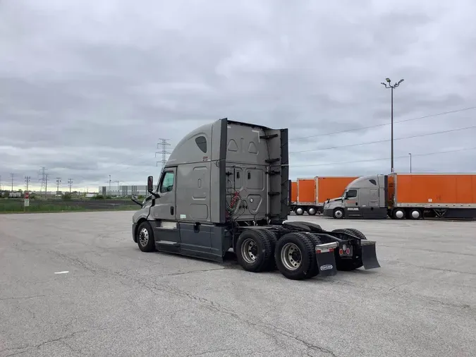 2024 Freightliner Cascadia 126