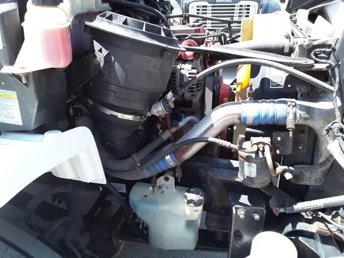 2017 FREIGHTLINER M2 106