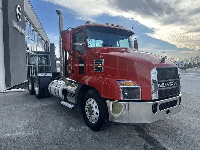 2019 MACK AN64T