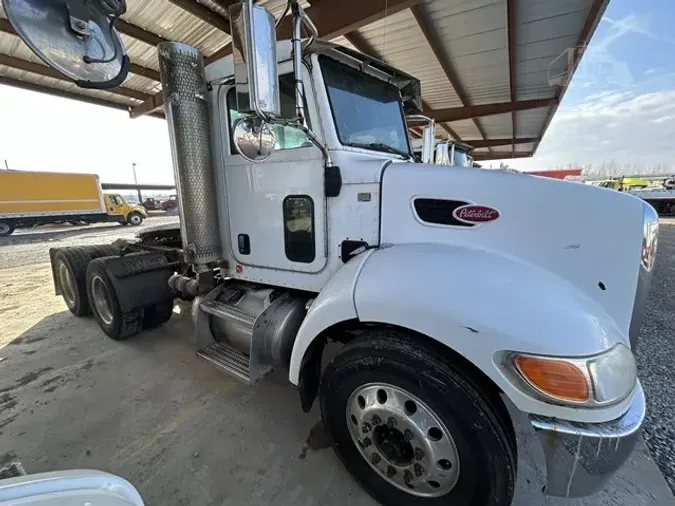 2010 PETERBILT 340