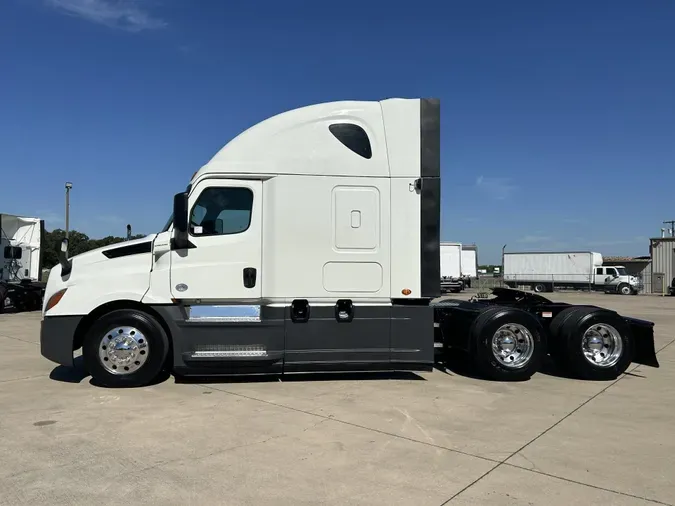 2020 Freightliner Cascadia