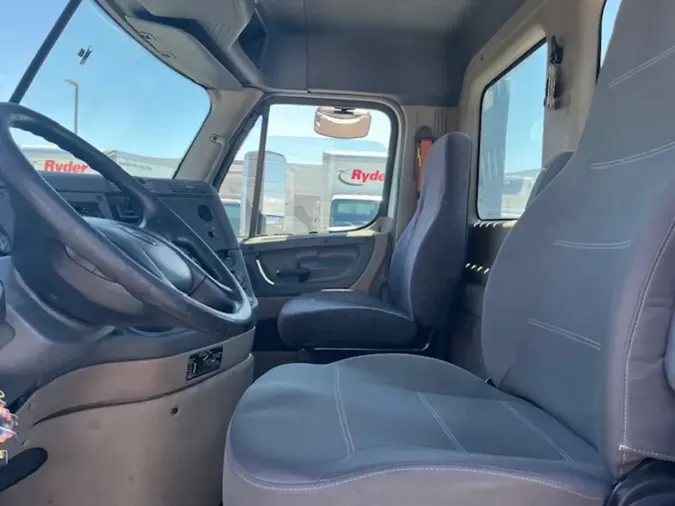 2017 FREIGHTLINER CASCADIA 113