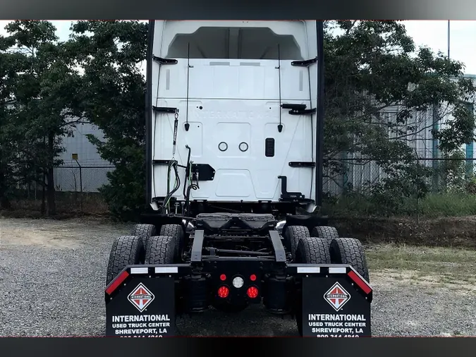 2022 INT LT625 6x4