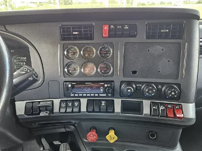 2022 KENWORTH T680