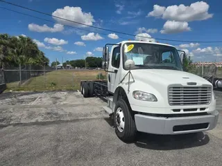 2020 FREIGHTLINER/MERCEDES M2 106