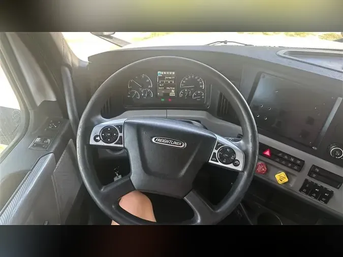 2021 FREIGHTLINER CA126