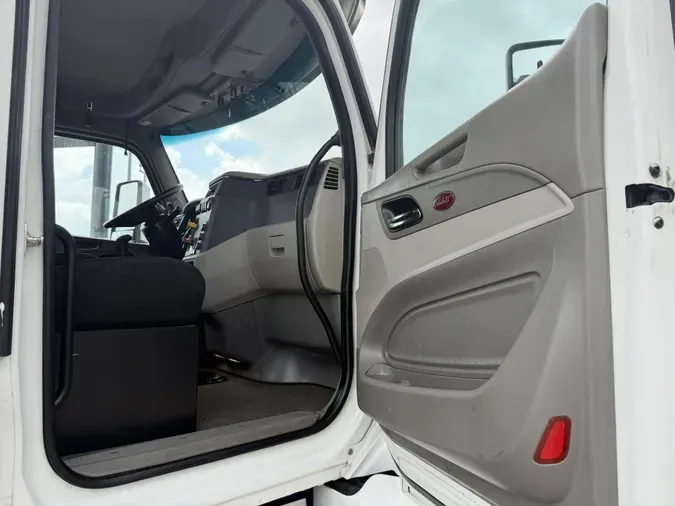2019 Peterbilt 567