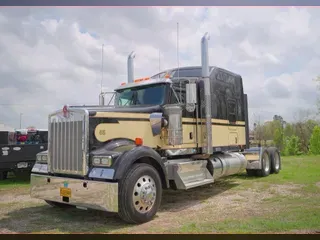 2022 KENWORTH W900L
