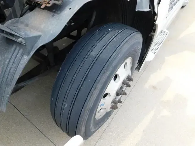 2015 Volvo VNL