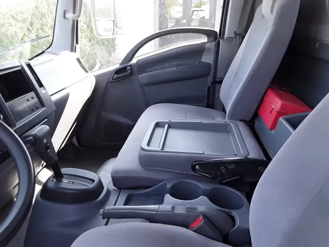 2019 ISUZU NPR HDf5bbc8edc39082201f9df634f6a90fe4