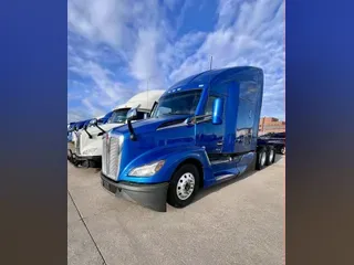 2022 KENWORTH T680