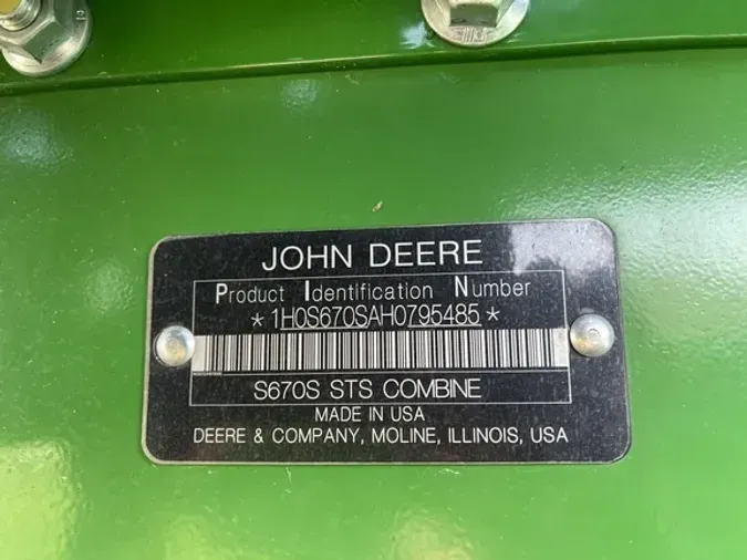 2017 John Deere S670