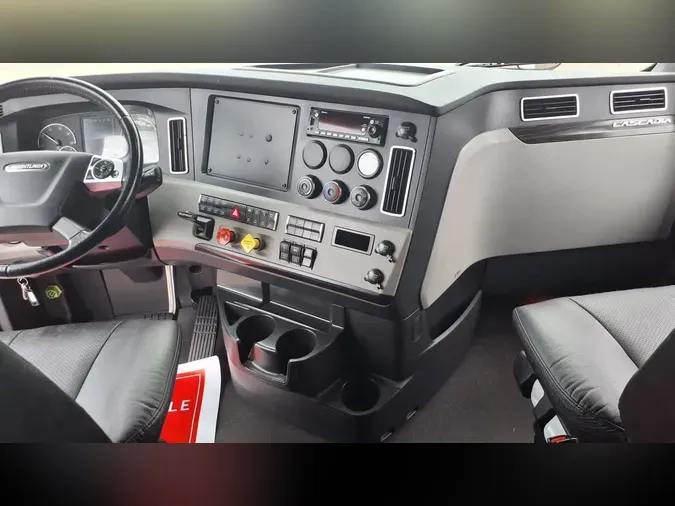 2022 FREIGHTLINER/MERCEDES NEW CASCADIA 126f5c3170e9a0524857bf63c8a0ea2b799