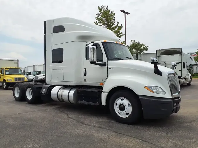 2020 NAVISTAR INTERNATIONAL LT625 SLPR CAB